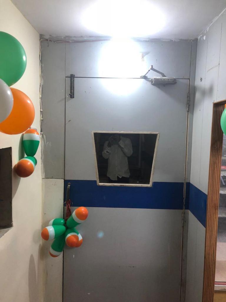 מומביי Bandra Dormitory Only For Indian מראה חיצוני תמונה